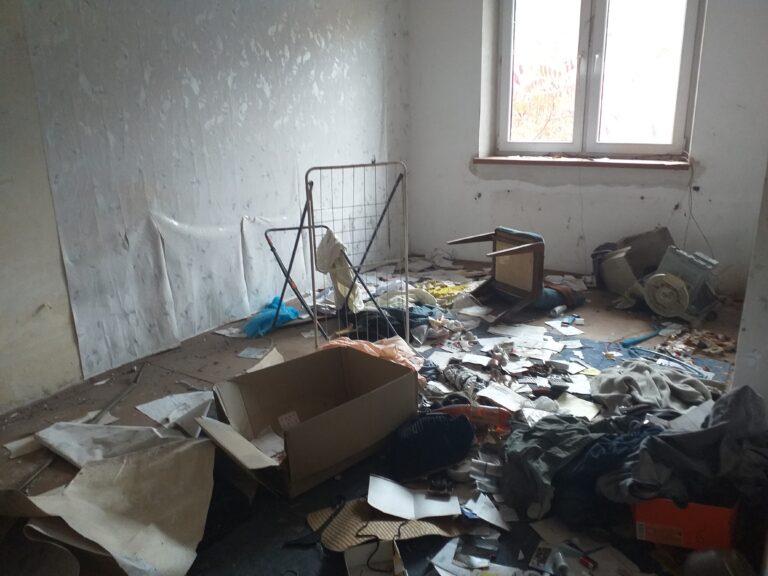 NIEDAWNO OPUSZCZONY DOM, Chrzanów, województwo małopolskie - zdjęcie 6