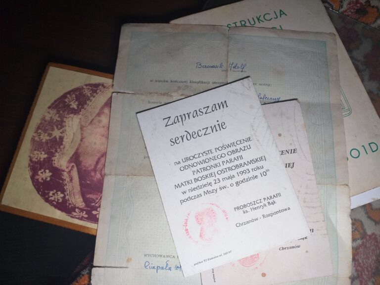 Stary dom z rozwalonym wyposażeniem, Chrzanów, województwo małopolskie - zdjęcie 3