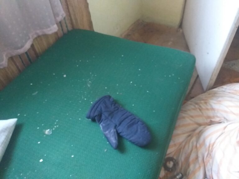 Stary dom z rozwalonym wyposażeniem, Chrzanów, województwo małopolskie - zdjęcie 8