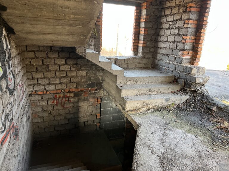 Opuszczony dom i kurnik, Rydułtowy, województwo śląskie - relacja z 03.2023, zdjęcie 17