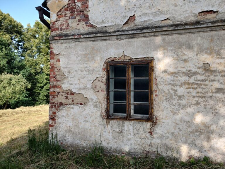 Opuszczone gospodarstwo, Krzyżowice, województwo śląskie - zdjęcie 1
