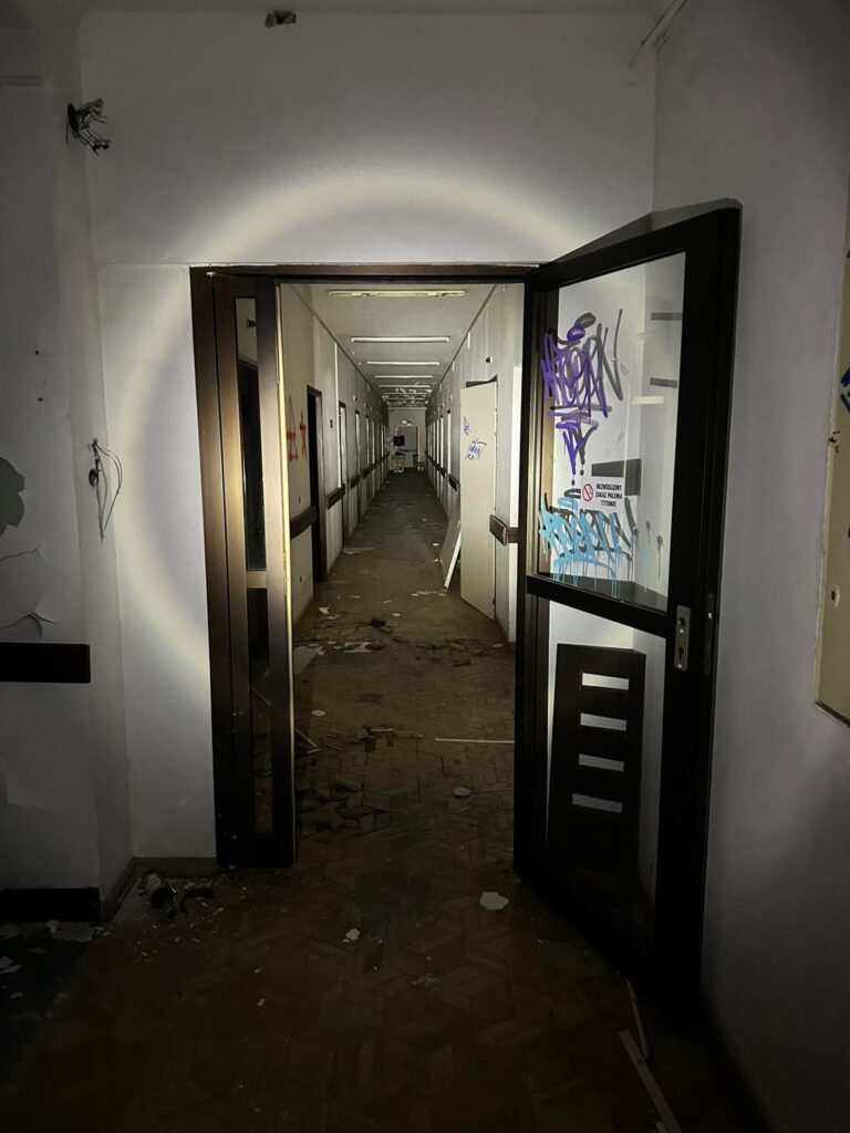 Opuszczony Szpital Rehabilitacyjny, Warszawa, województwo mazowieckie - relacja z 03.2023, zdjęcie 9