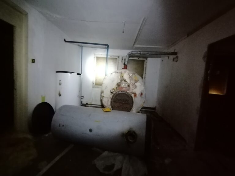 Opuszczony hotel z wyposażeniem, Chrzanów, województwo małopolskie - relacja z 03.2023, zdjęcie 17