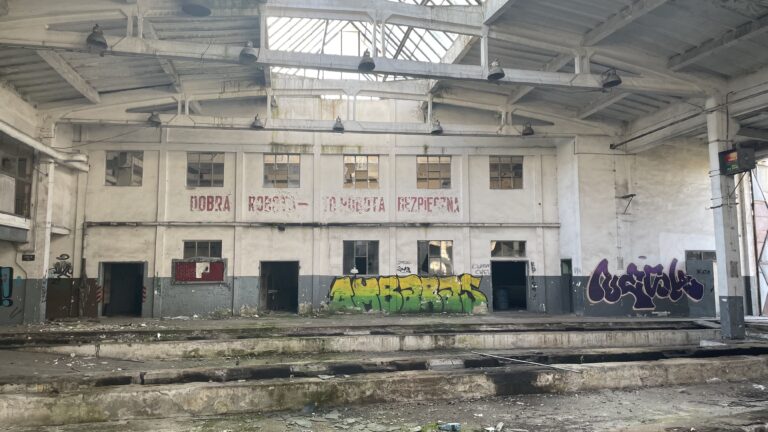 Opuszczona elektrowozownia, Adamowice, województwo łódzkie - relacja z 04.2023, zdjęcie 12