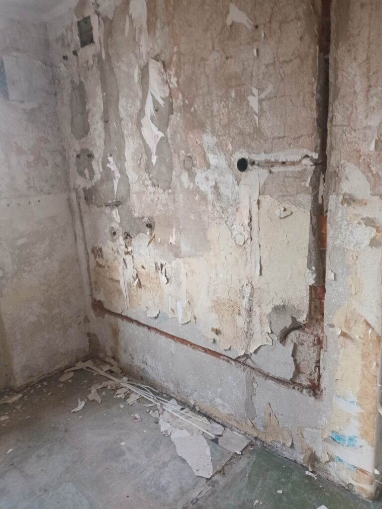 Opuszczony dom z komendą policji, Miasteczko Śląskie, województwo śląskie - zdjęcie 3