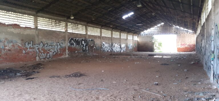 Puszczony hangar, Wysoka, województwo dolnośląskie - zdjęcie 5
