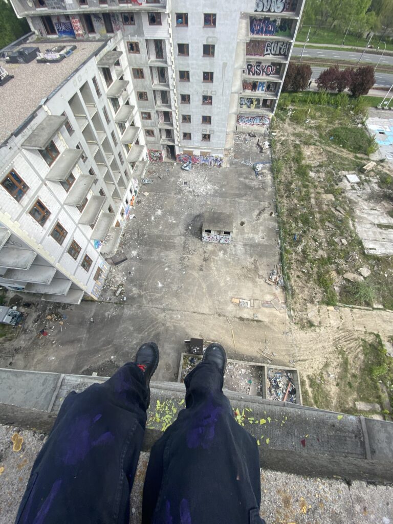Niedokończony i opuszczony zespół bloków mieszkalnych., Warszawa, województwo mazowieckie - relacja z 05.2023, zdjęcie 19