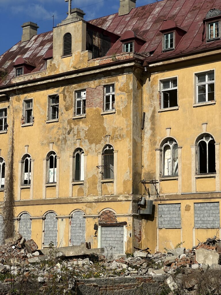 Niedawno opuszczony SZPITAL w Świdnicy, Świdnica, województwo dolnośląskie - relacja z 05.2023, zdjęcie 2