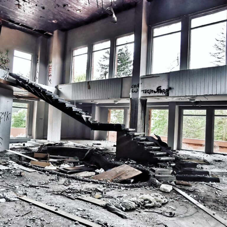 Ośrodek szkoleniowo-wypoczynkowy Huty Katowice w Rogoźniku (Biały Dom), Rogoźnik, województwo śląskie - zdjęcie 2