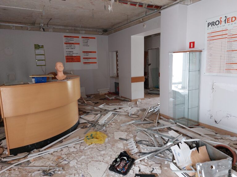Opuszczone Centrum Zdrowia Pro Medica, Kielce, województwo świętokrzyskie - zdjęcie 4