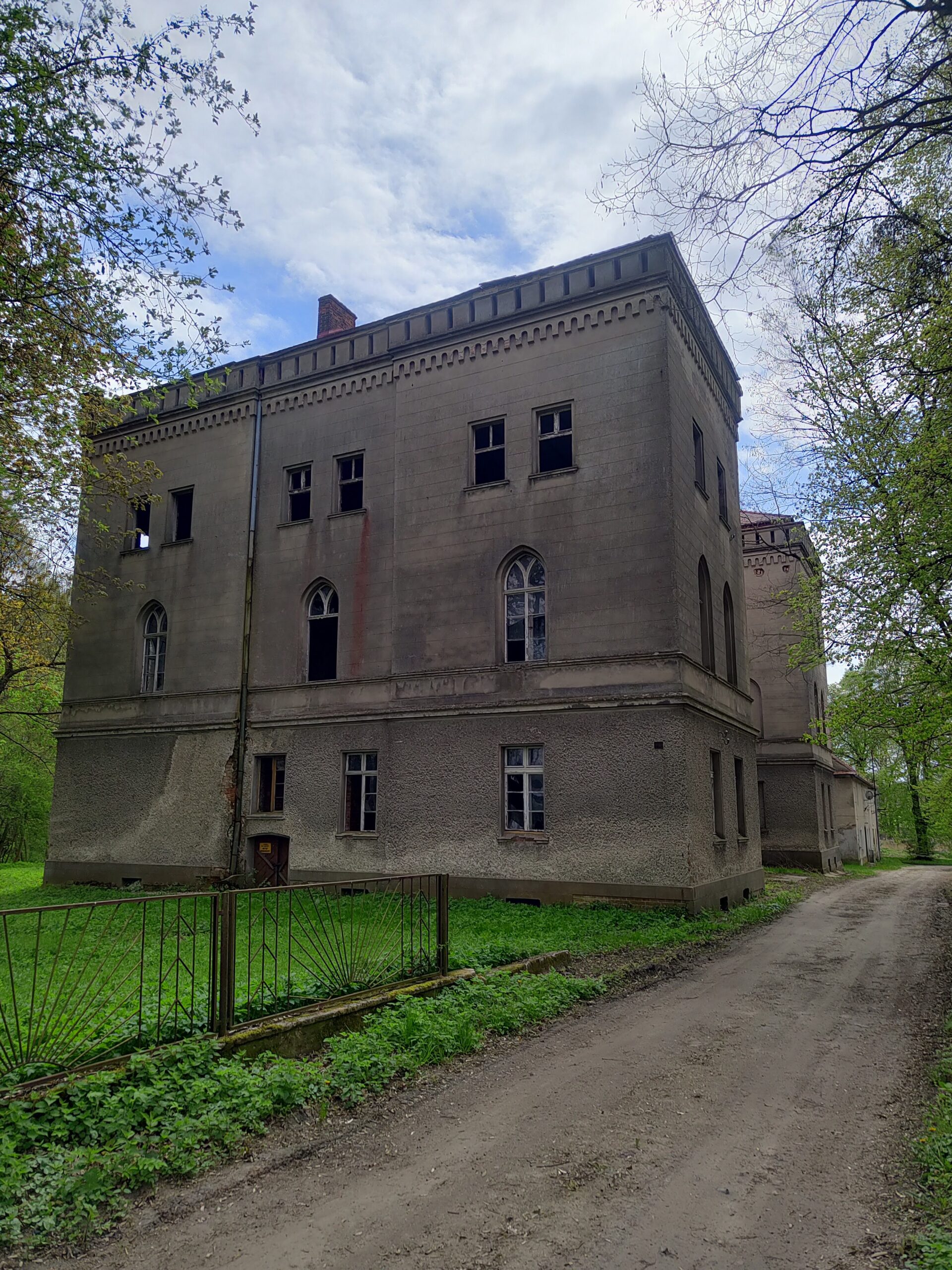 Pałac Reiswitzów w Wędryni, Olesno, opolskie — zdjęcie 1