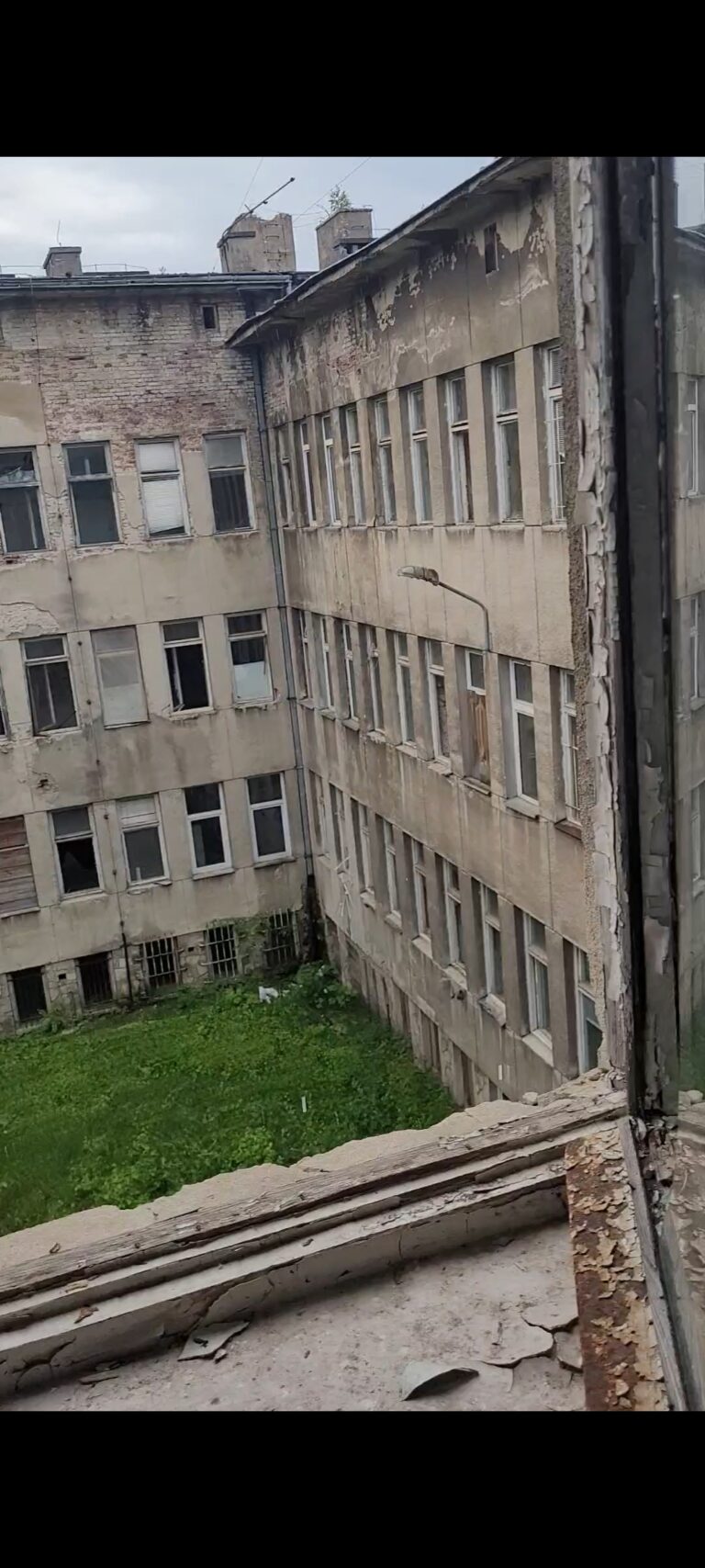 Opuszczony szpital, Starachowice, województwo świętokrzyskie - zdjęcie z relacji 33