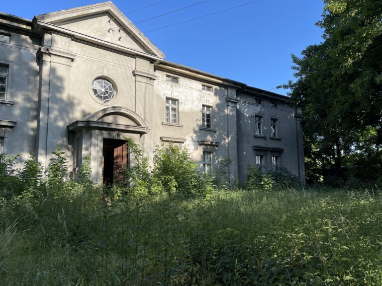 Opuszczony ośrodek zdrowia, Wójcin, województwo kujawsko-pomorskie - relacja z 06.2023, zdjęcie 11