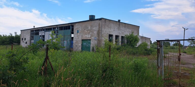 Dawny schron obrony cywilnej, Wólka Kosowska, województwo mazowieckie - relacja z 06.2023, zdjęcie 2