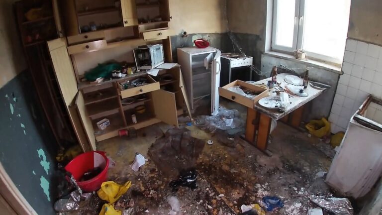 Opuszczony dom, Chrzanów, województwo małopolskie - zdjęcie 8