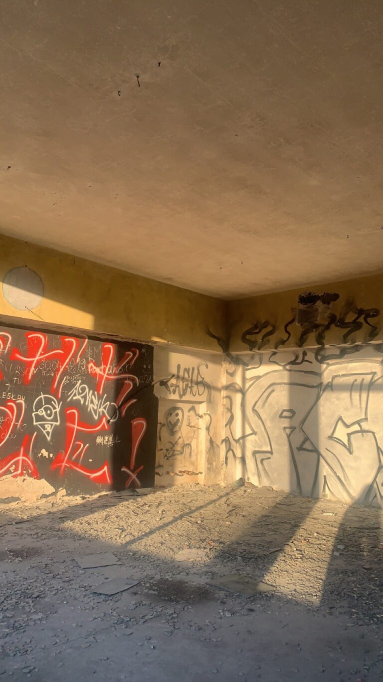 Opuszczony wojskowy szpital uzdrowiskowy, Ciechocinek, województwo kujawsko-pomorskie - relacja z 07.2023, zdjęcie 18