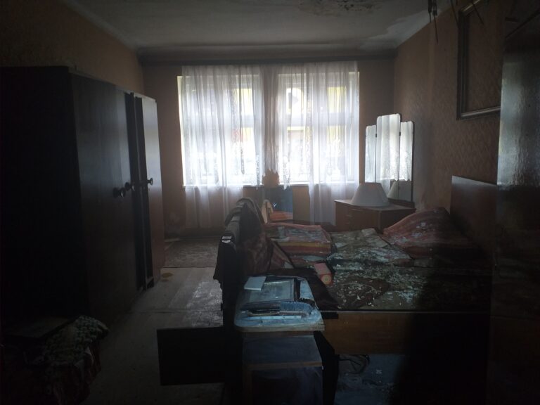 Opuszczony zabytkowy dom mieszczan, Chrzanów, województwo małopolskie - zdjęcie 8