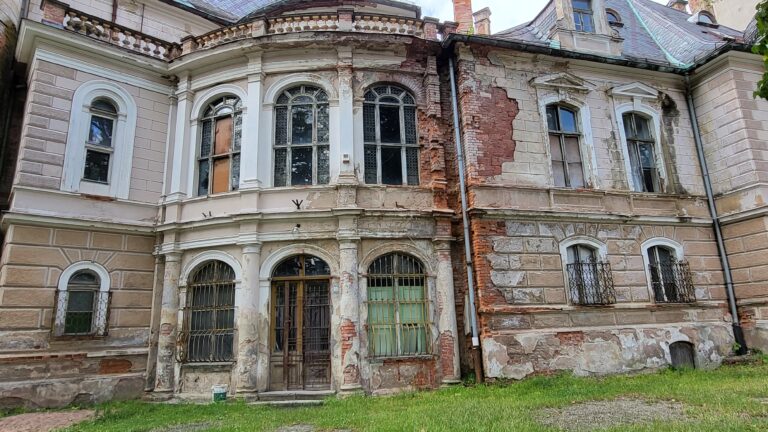 Pałac rodu von Magnis, Bożków, województwo dolnośląskie - relacja z 07.2023, zdjęcie 14