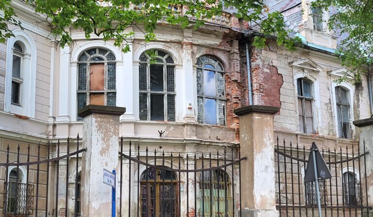 Pałac rodu von Magnis, Bożków, województwo dolnośląskie - relacja z 07.2023, zdjęcie 15