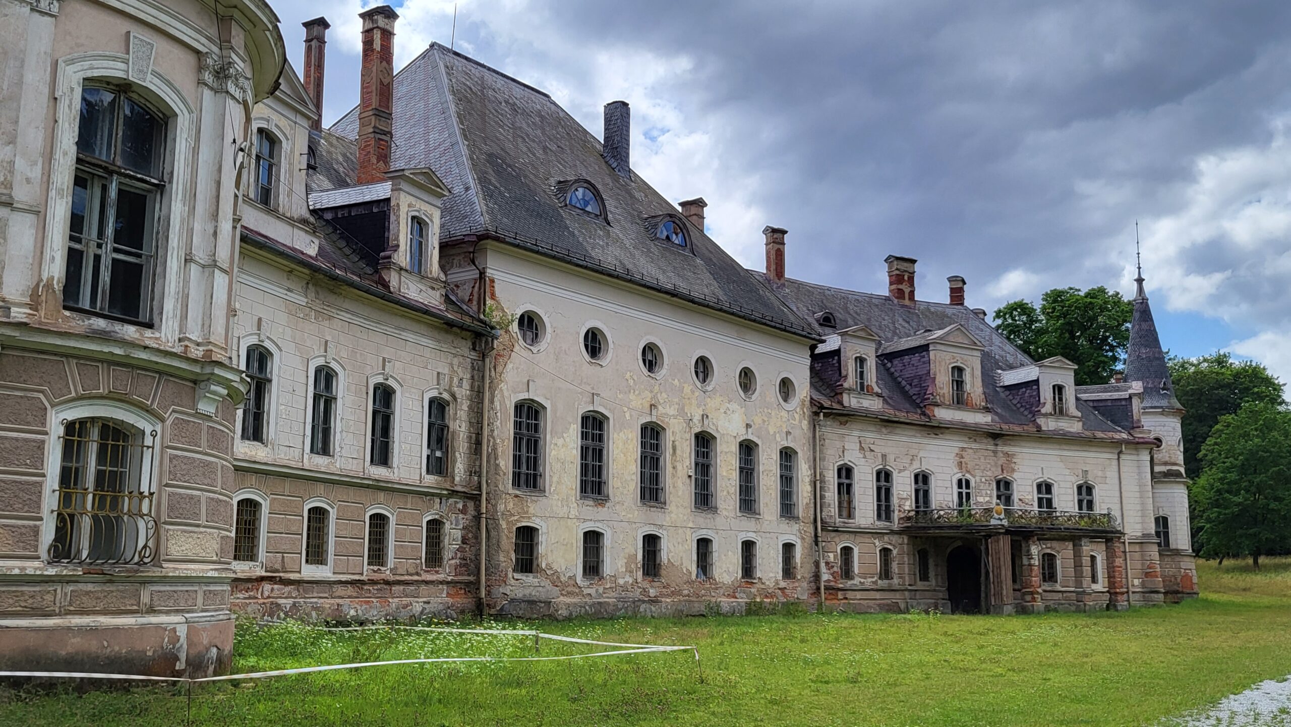 Pałac rodu von Magnis, Bożków, dolnośląskie — zdjęcie 9