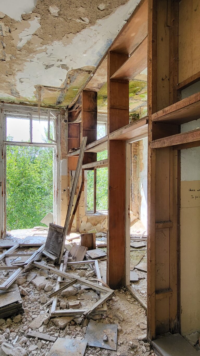 Opuszczony WIELKI SZPITAL rosyjski, Legnica, województwo dolnośląskie - relacja z 07.2023, zdjęcie 59