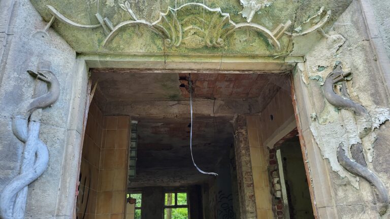 Opuszczony WIELKI SZPITAL rosyjski, Legnica, województwo dolnośląskie - relacja z 07.2023, zdjęcie 63