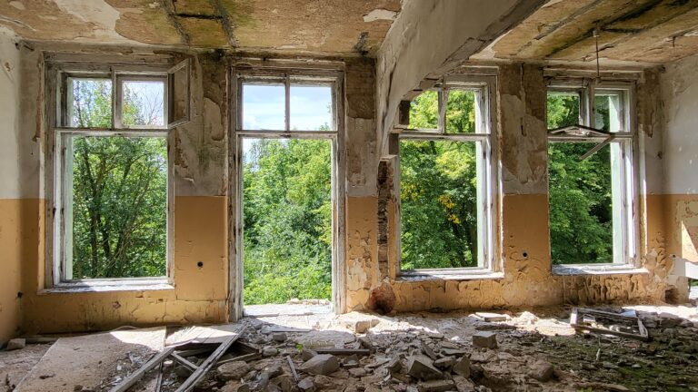 Opuszczony WIELKI SZPITAL rosyjski, Legnica, województwo dolnośląskie - relacja z 07.2023, zdjęcie 64