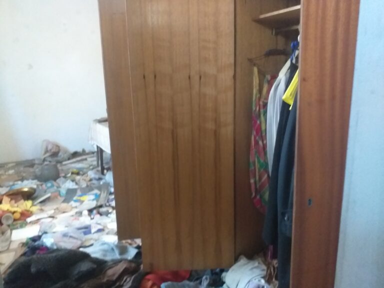 Opuszczony dom na wsi, Brodła, województwo małopolskie - zdjęcie 4