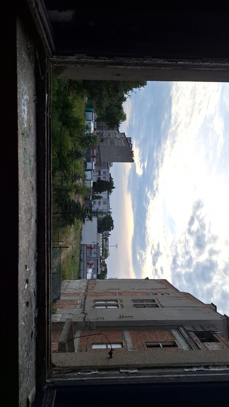 Opuszczony szpital im. Heleny Wolf, Łódź, województwo łódzkie - relacja z 08.2023, zdjęcie 1