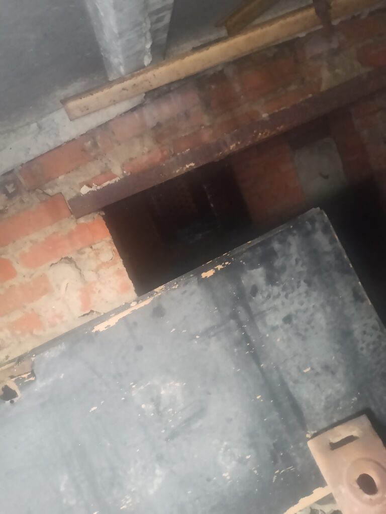 Opuszczone Gliwickie Przedsiębiorstwo Robót Inżynieryjnych, Gliwice, województwo śląskie - relacja z 08.2023, zdjęcie 17