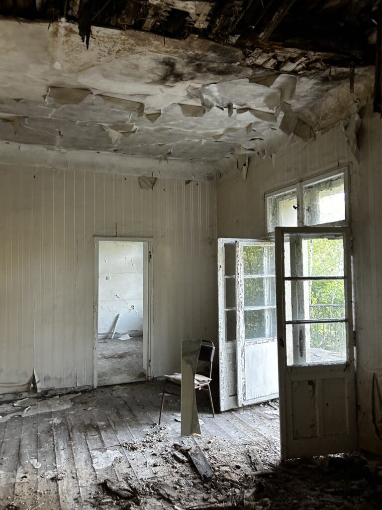 Opuszczony ośrodek zdrowia, Wójcin, województwo kujawsko-pomorskie - relacja z 09.2023, zdjęcie 23