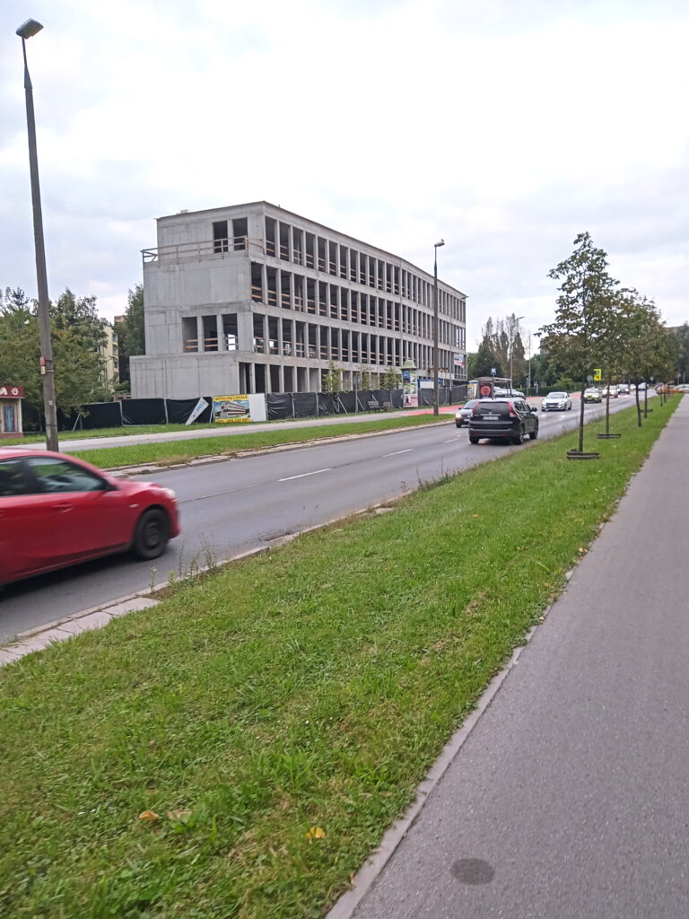 4 piętrowy blok, Kraków, województwo małopolskie - zdjęcie 1