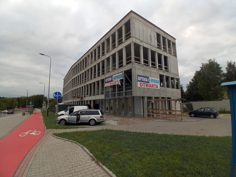 4 piętrowy blok, Kraków, województwo małopolskie - zdjęcie 3