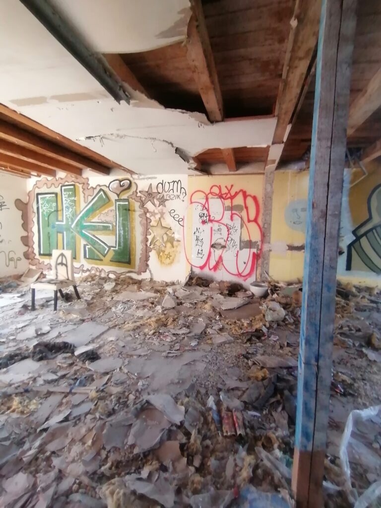 Opuszczona restauracja, Gdynia, województwo pomorskie - relacja z 09.2023, zdjęcie 4