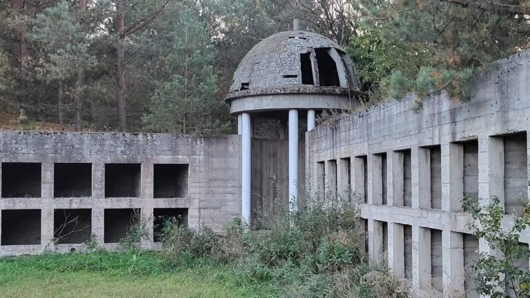 Niedokończony kompleks., Wandowo, województwo pomorskie - relacja z 10.2023, zdjęcie 5