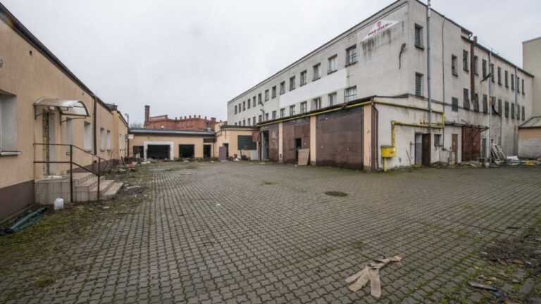 Opuszczone zakłady odzieżowe “Modus”, Bydgoszcz, województwo kujawsko-pomorskie - zdjęcie 1