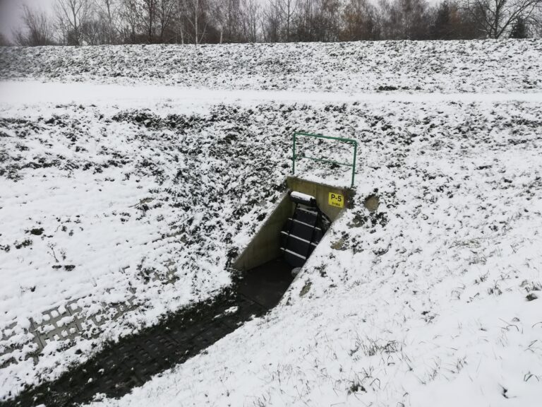 Burzowiec (kanał ulgi, kolektor przelewowy), Tarnów, województwo małopolskie - zdjęcie z relacji 9