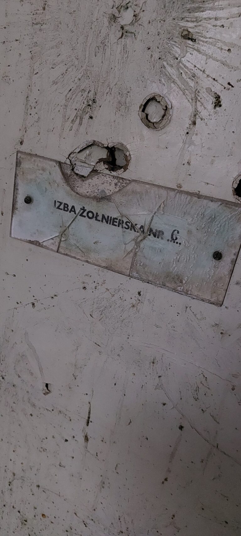 Opuszczona lotnicza jednostka wojskowa, Ułęż, województwo lubelskie - relacja z 01.2024, zdjęcie 13