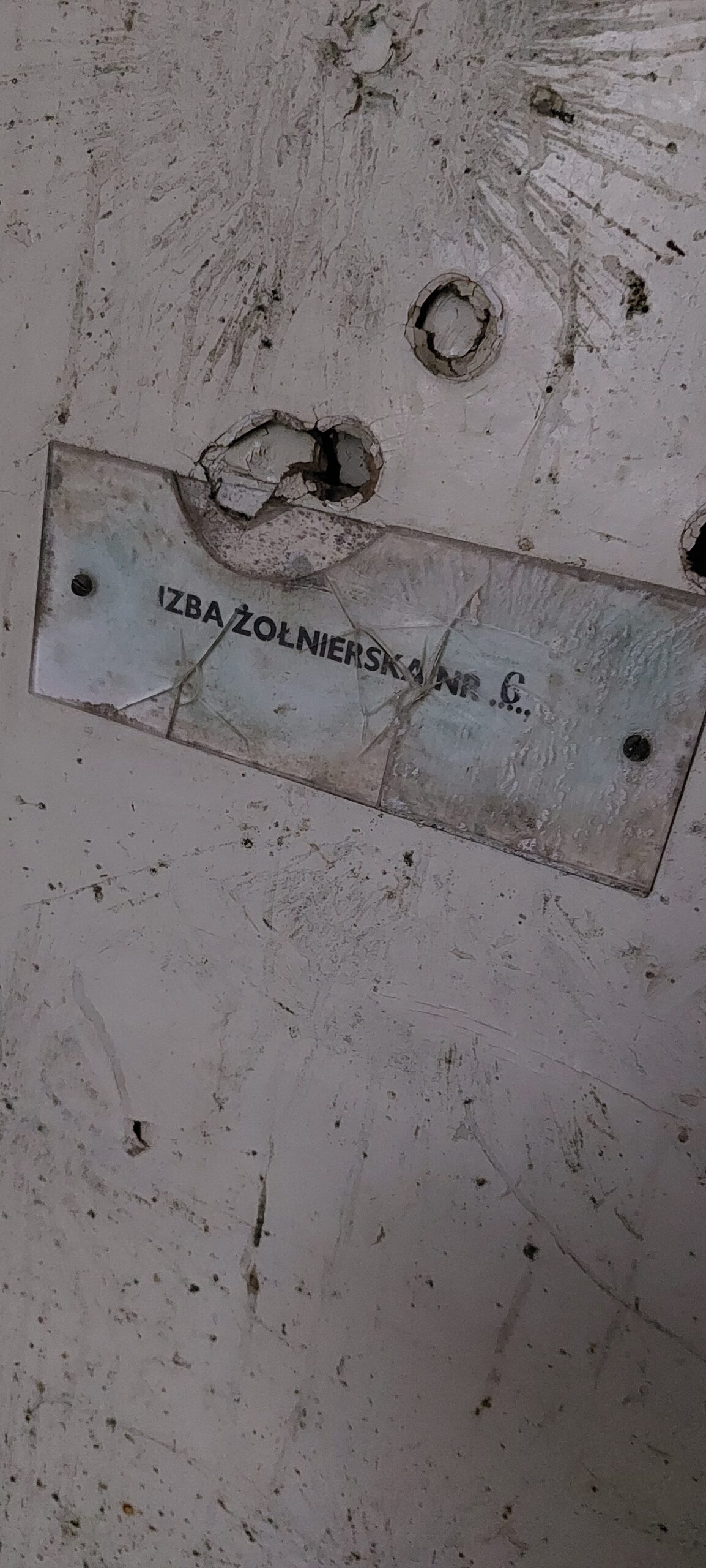 Opuszczona lotnicza jednostka wojskowa, Ułęż, lubelskie — zdjęcie 7