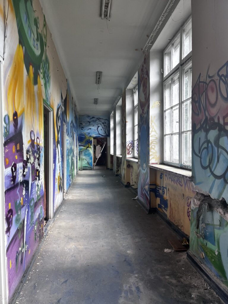 Opuszczone gimnazjum, Warszawa, województwo mazowieckie - relacja z 08.2023, zdjęcie 11