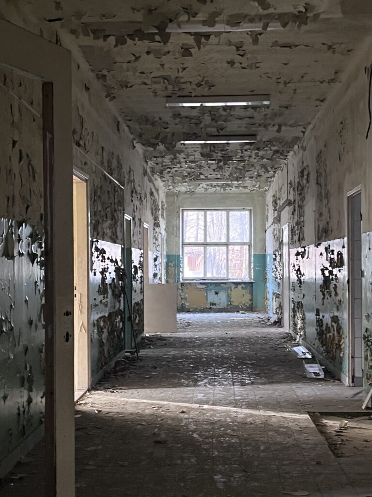 Opuszczony szpital, Starachowice, województwo świętokrzyskie - relacja z 03.2023, zdjęcie 40