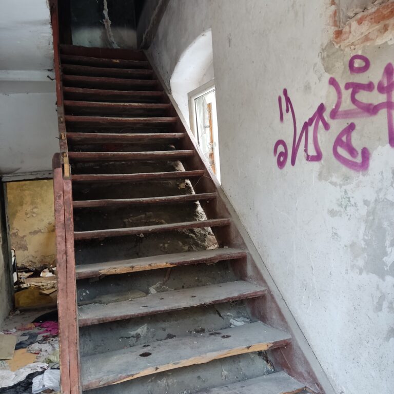 Opuszczony dom na starej hucie, Jaworzno, województwo śląskie - zdjęcie 1