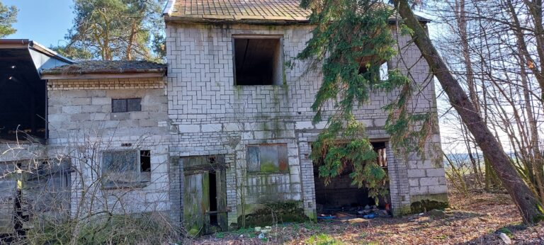 Dom człowieka Świni, Podsusze, województwo mazowieckie - relacja z 03.2024, zdjęcie 2