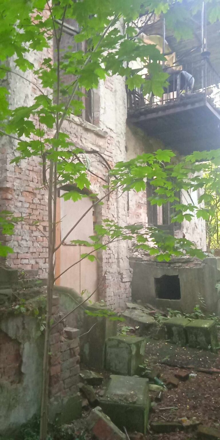 Spalona willa Danuta, Wołomin, województwo mazowieckie - zdjęcie z relacji 9