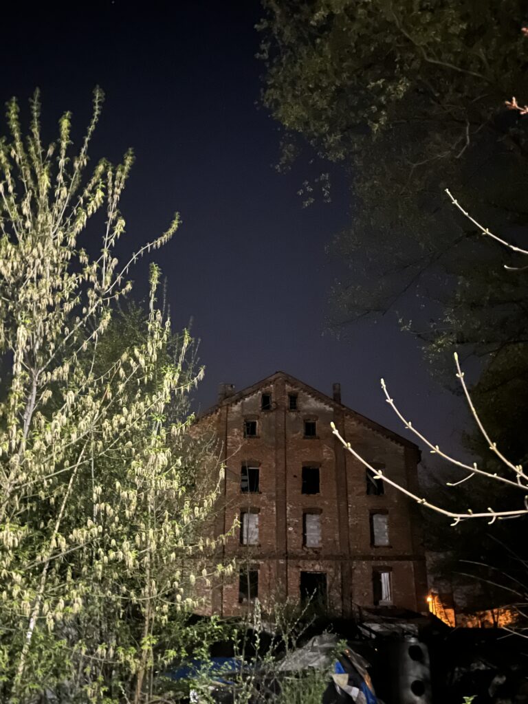 Opuszczony Magazyn zabawek, Nowy Sącz, województwo małopolskie - relacja z 04.2024, zdjęcie 1