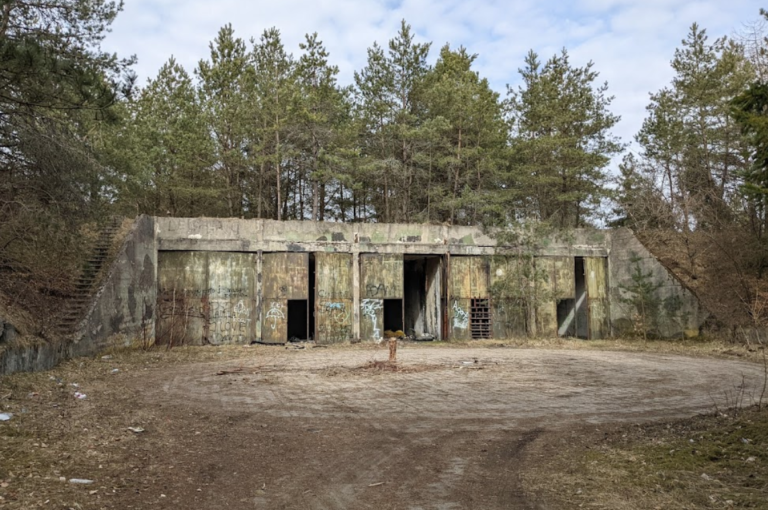 Była 221 Kompania radiotechniczna, Gostomie, województwo pomorskie - zdjęcie 1