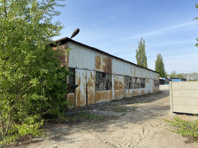 Opuszczona hala produkcyjna fabryki kontenerów, Kraków, województwo małopolskie - zdjęcie 1