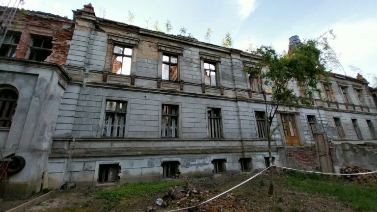 Ruiny Pałacu z 1707 roku, Stradomia Wierzchnia, województwo dolnośląskie - zdjęcie 3