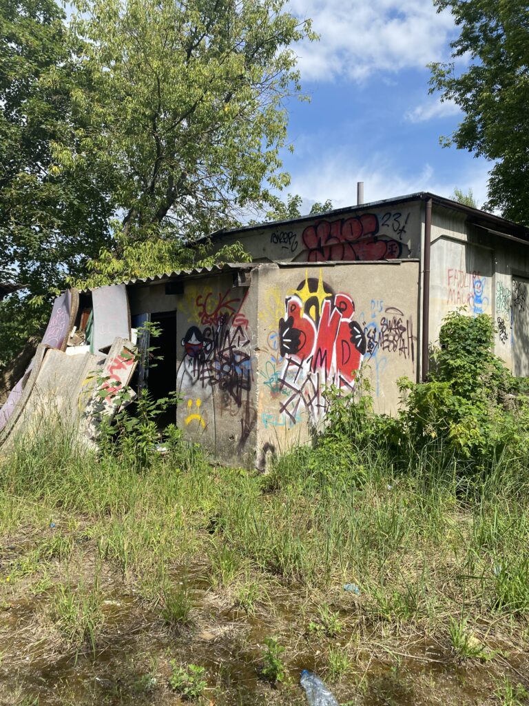 Domek obok peronu kolejowego, Poznań, województwo wielkopolskie - zdjęcie z relacji 3