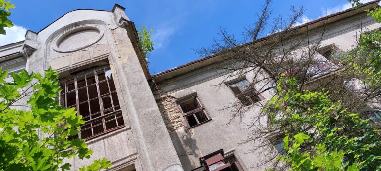 opuszczona szkoła, Częstochowa, województwo śląskie - relacja z 06.2024, zdjęcie 8